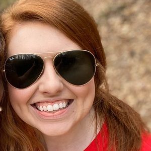 Meet your Posher, Lauren